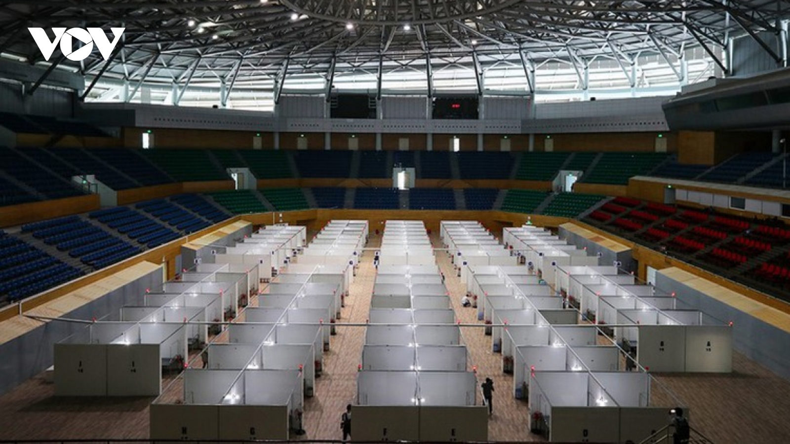 Danang shuts down field hospital at indoor stadium